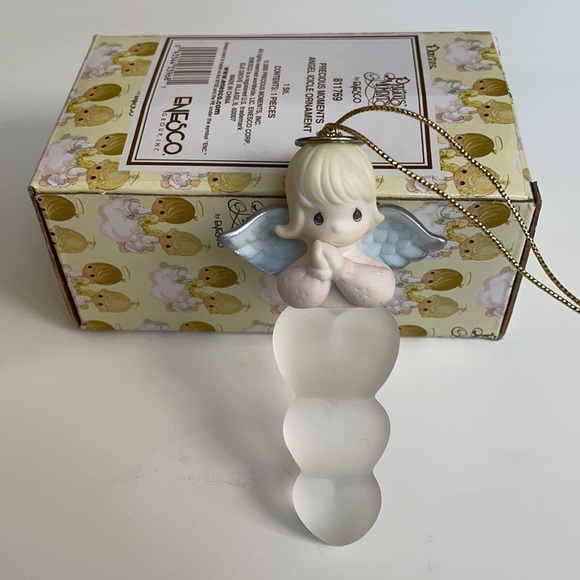 Precious Moments Ornament - Picture 2 of 5